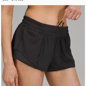 Lululemon Hotty Hot Shorts; Low Rise; 2.5”